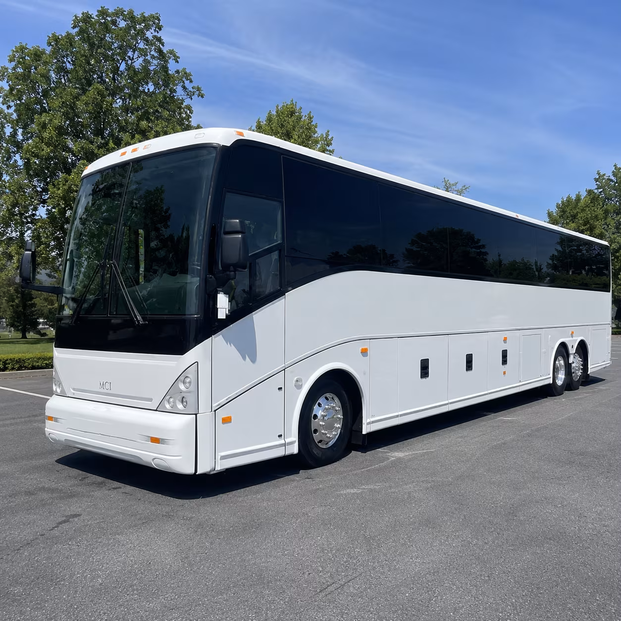 clarksvillecharterbusservices com will help you find wedding buses for outdoor and barn venues around clarksville