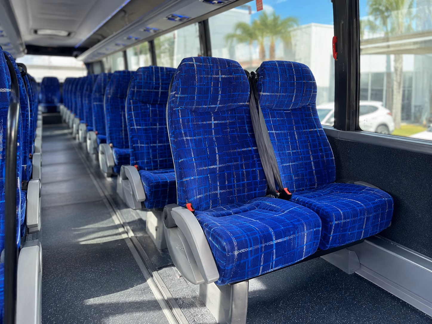 how the type of bus changes the price in clarksville tennessee